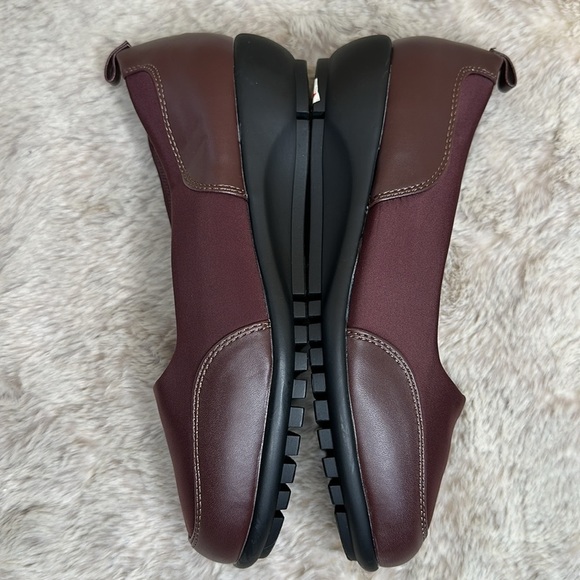 Dr Scholl’s | Maroon Slip On Shoes, Size 7 NWT - Picture 4 of 13